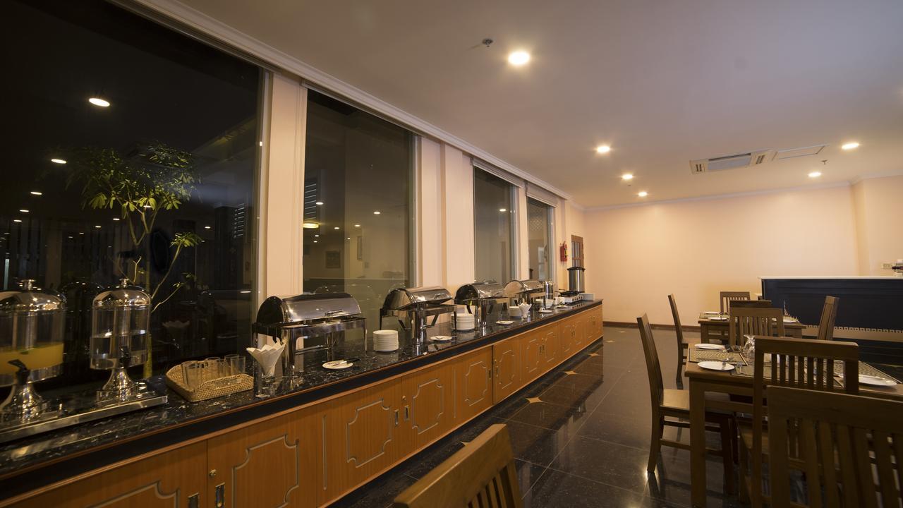 Win Unity Hotel 만달레이 외부 사진